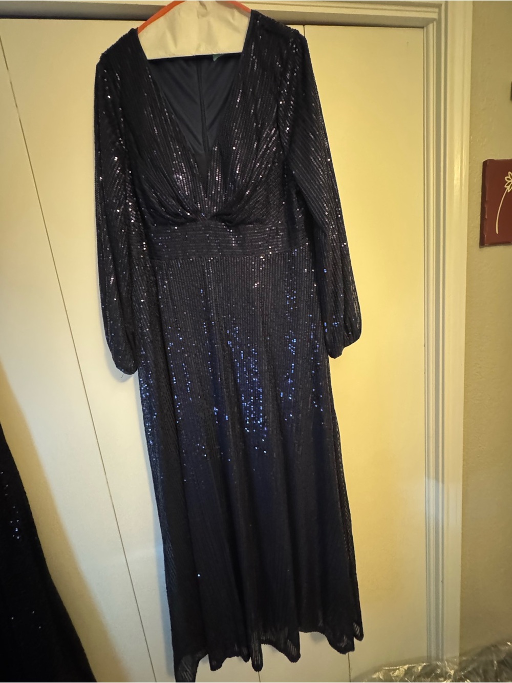 Elegant Navy Sequin Long Sleeve V-Neck Evening Dress